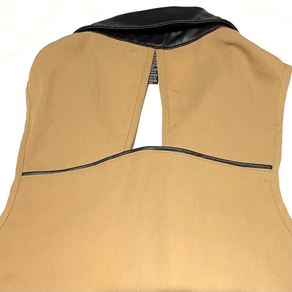 UK2LA Button Down Shirt, Faux Leather Lining Size Small - Picture 9 of 10